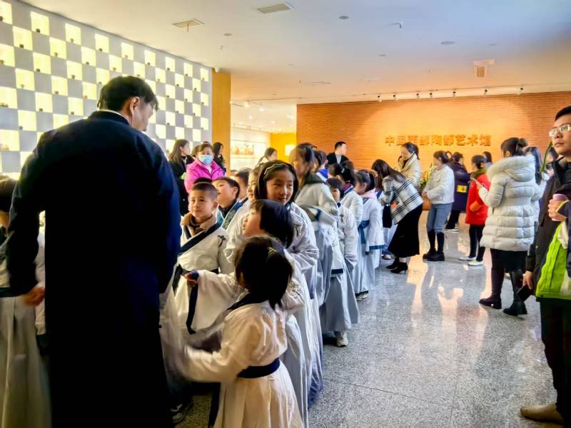 文化赋能：乌鲁木齐魔创文旅挖掘城市文化资源的实践探索